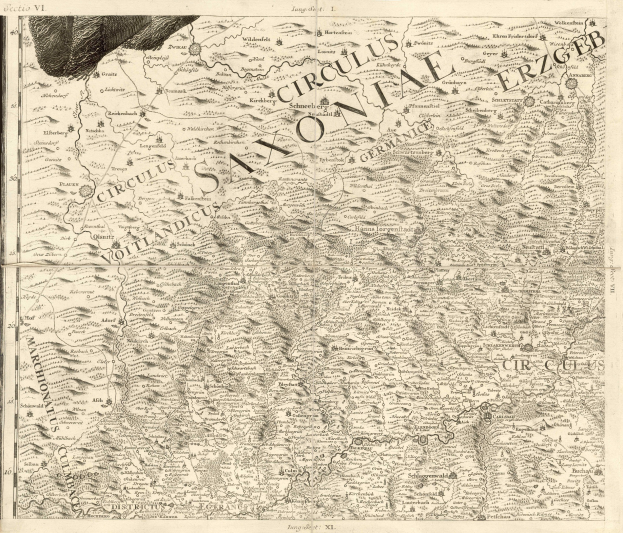 Ein detaillierter alter Stadtplan von Sachsen, Deutschland, der geografische Merkmale wie Flüsse, Berge und Städte zeigt, mit begleitendem Text, der zusätzliche regionale Informationen bietet.