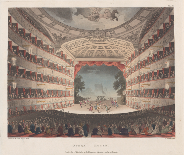 Eine Gravur des Auditoriums der Königlichen Oper in London, die Menschen auf der Bühne sitzend und im Hintergrund stehend zeigt, mit detaillierten Deckenentwürfen und fernen Bäumen und Gebäuden und Text am unteren Rand.